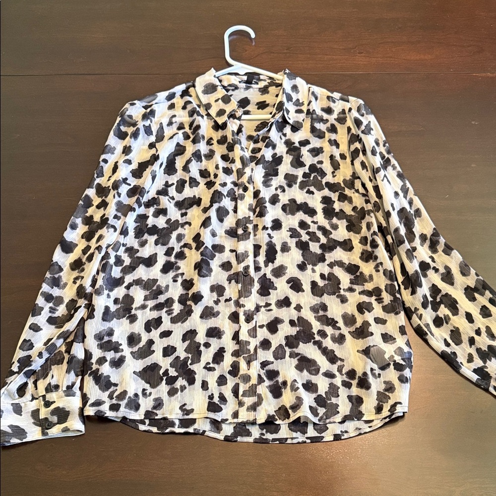 Express leopard print button down